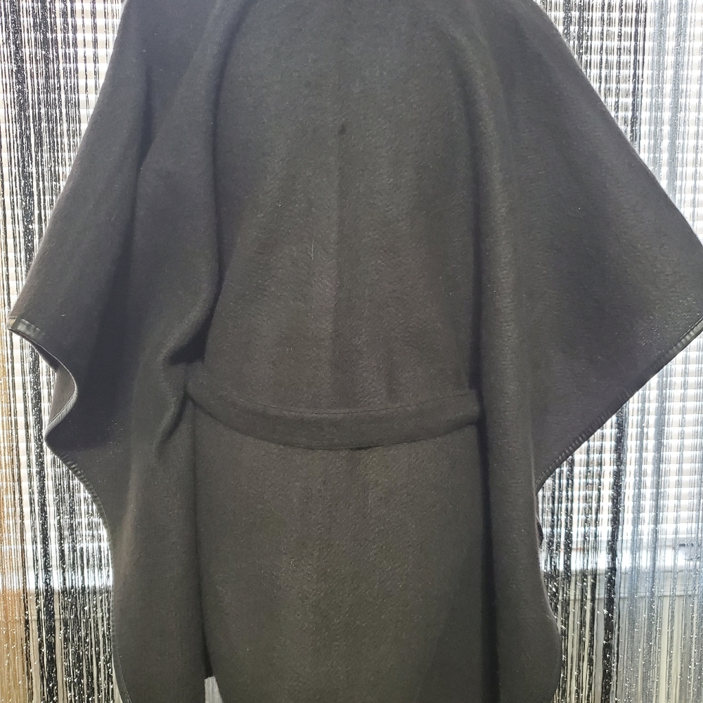 Black Shawl/Coat Nice & Warm…Jacket - Picture 4 of 7